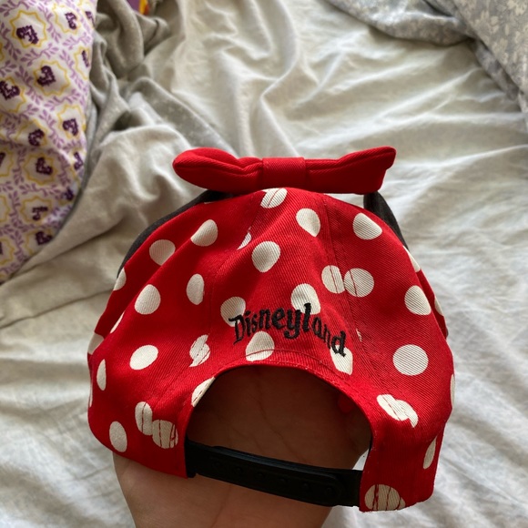 Minnie Mouse Hat - Picture 3 of 4